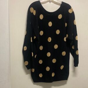 HOLIDAY/COMPAGNIE INTERNATIONALE/Black and Gold Polka Dot Sweater tunic